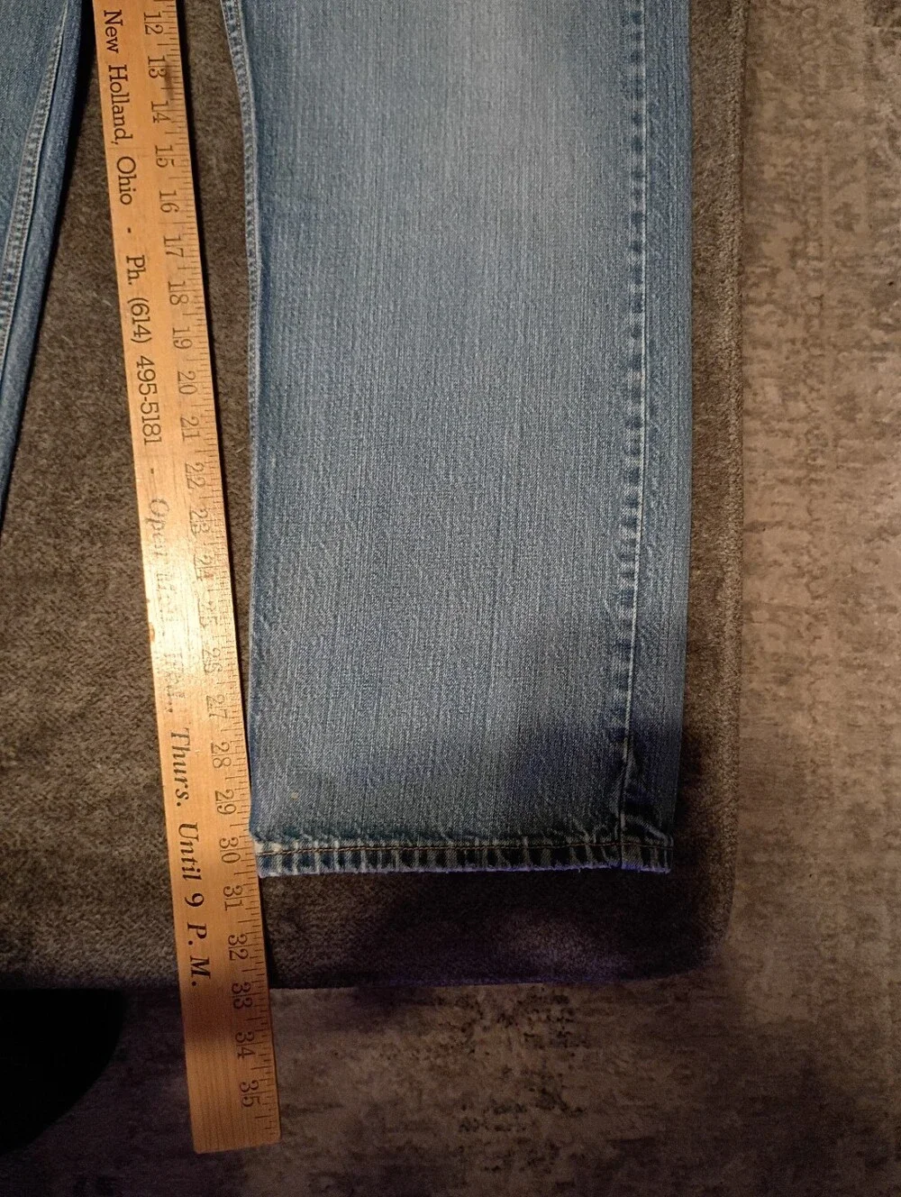 Levis Men's 569 Loose Straight Jeans Size 34x32 Light Wash
